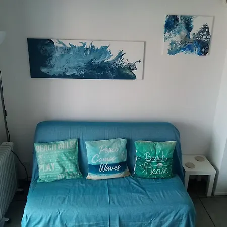 Apartment Stylish Close To In With Pool